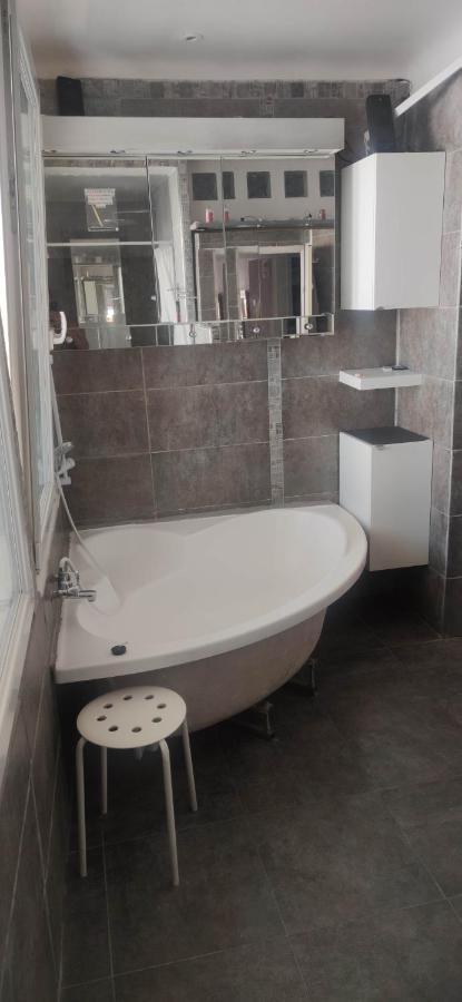 Logement Chambre Seul En Supplement Ou Dortoir Mixte ロックモール エクステリア 写真